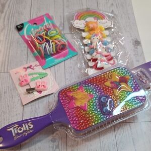 Trolls Purple Hairbrush and Rainbow Accessories Set
